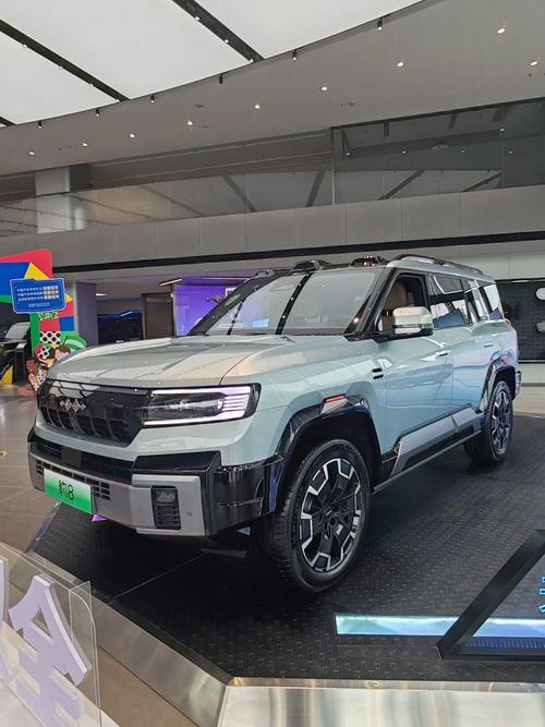 重庆339比亚迪方程豹硬派越野的爆款，英菲尼迪35周年与你共成长